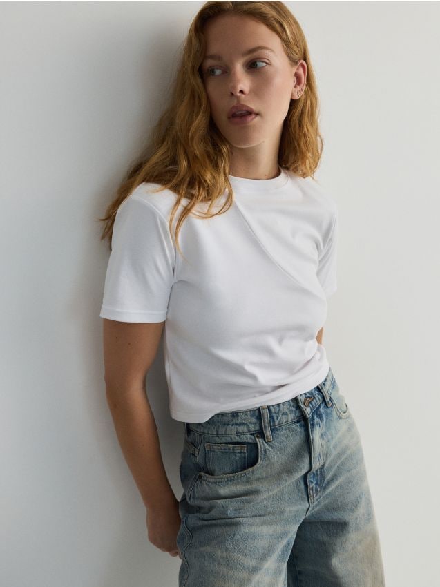 Reserved - tricou cu conținut ridicat de bumbac și fronseuri - alb
