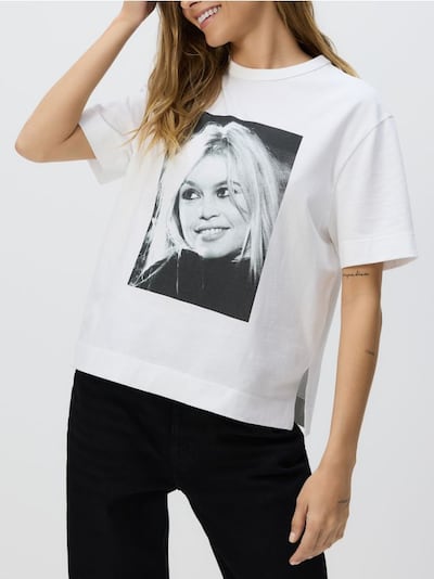 LADIES` T-SHIRT