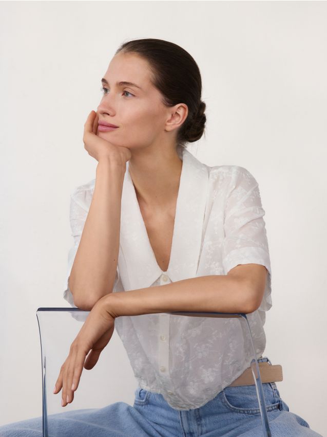 Shirt with embroidered pattern - RESERVED