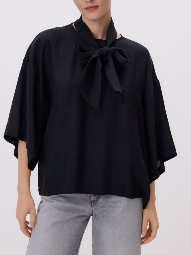 Blouse with tie details - RESERVED