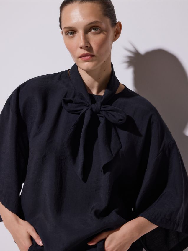 Blouse with tie details - RESERVED